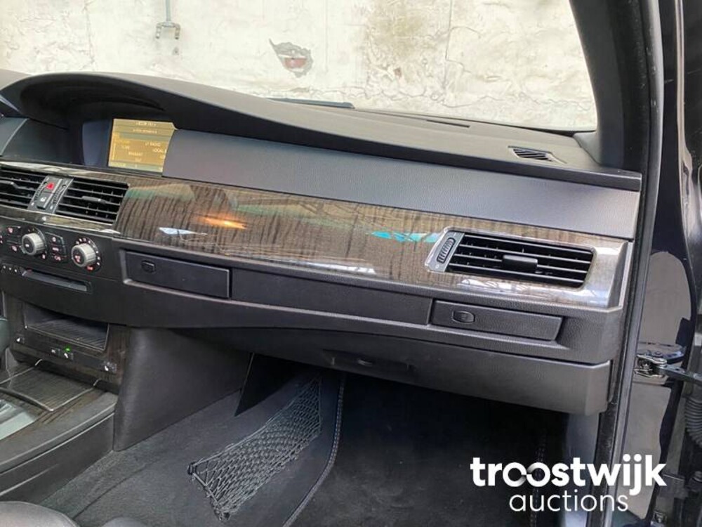 BMW 525i Executive 5-serie Touring 192pk 2005, 43-NGH-2