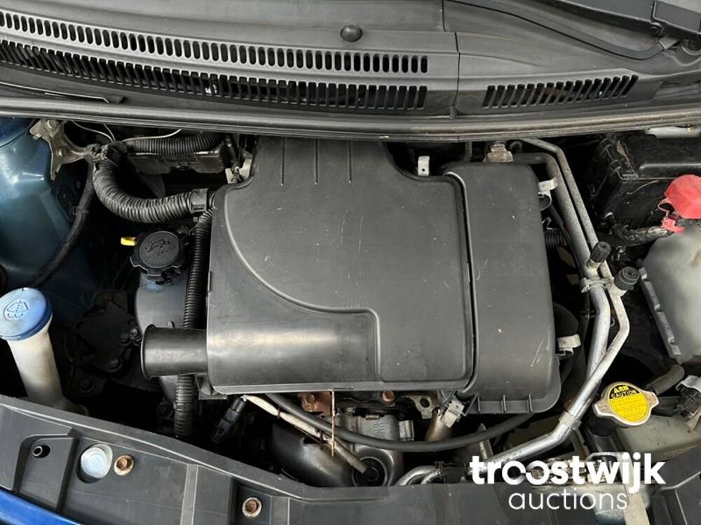 Toyota Aygo 1.0-12V + Car