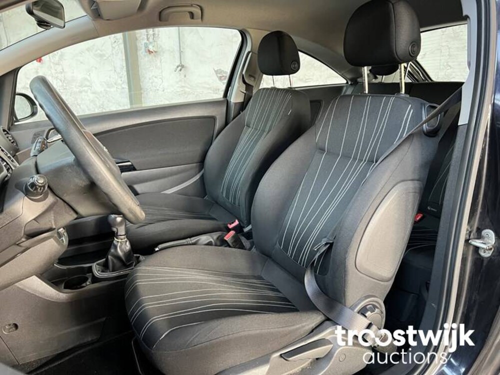 Opel Corsa 1.4-16V Business 90pk 2010, 10-KLZ-6