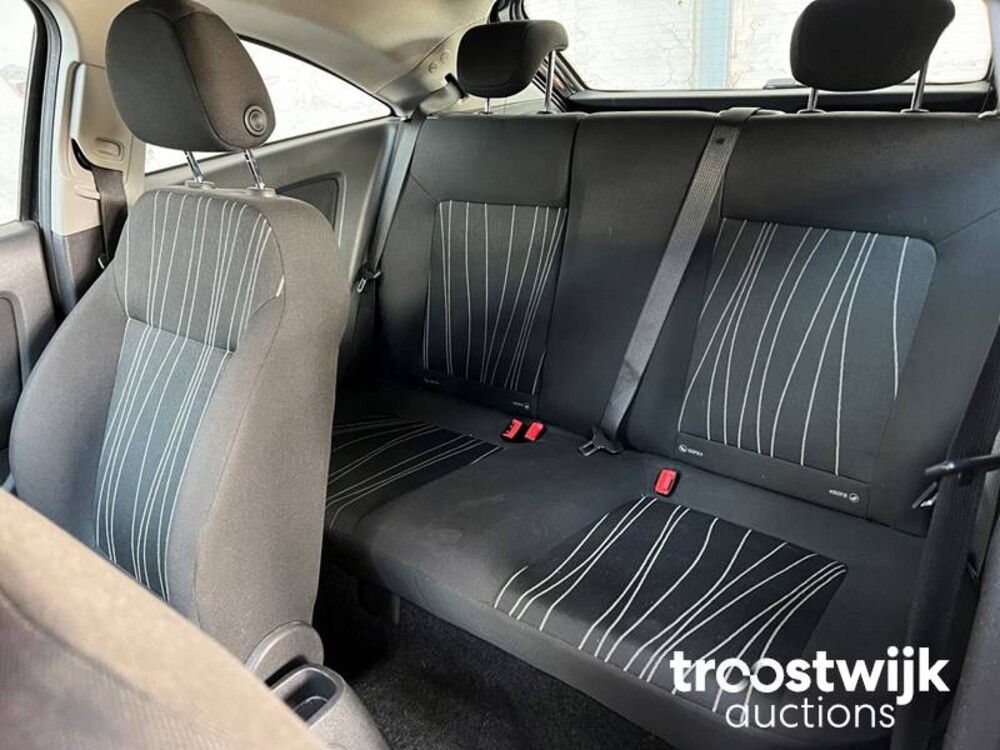 Opel Corsa 1.4-16V Business 90pk 2010, 10-KLZ-6