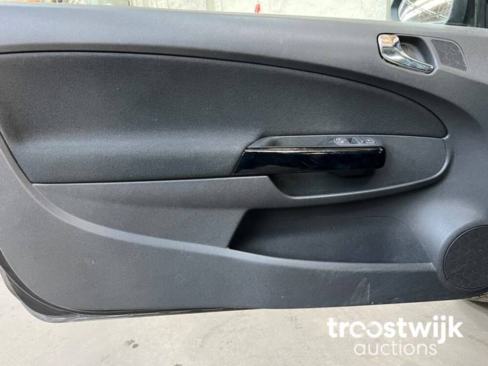 Opel Corsa 1.4-16V Business 90pk 2010, 10-KLZ-6