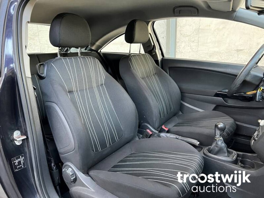 Opel Corsa 1.4-16V Business 90pk 2010, 10-KLZ-6