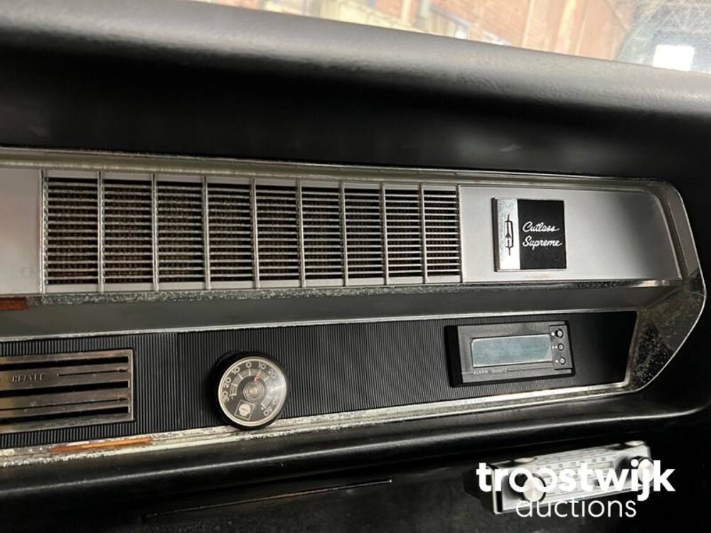 Oldsmobile Cutlass Car