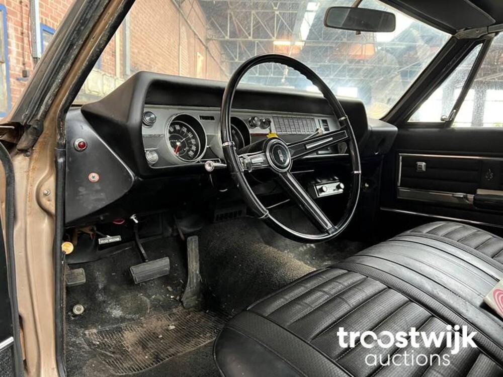 Oldsmobile Cutlass Car