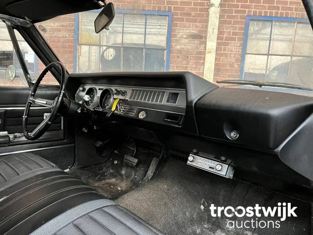 Oldsmobile Cutlass Car