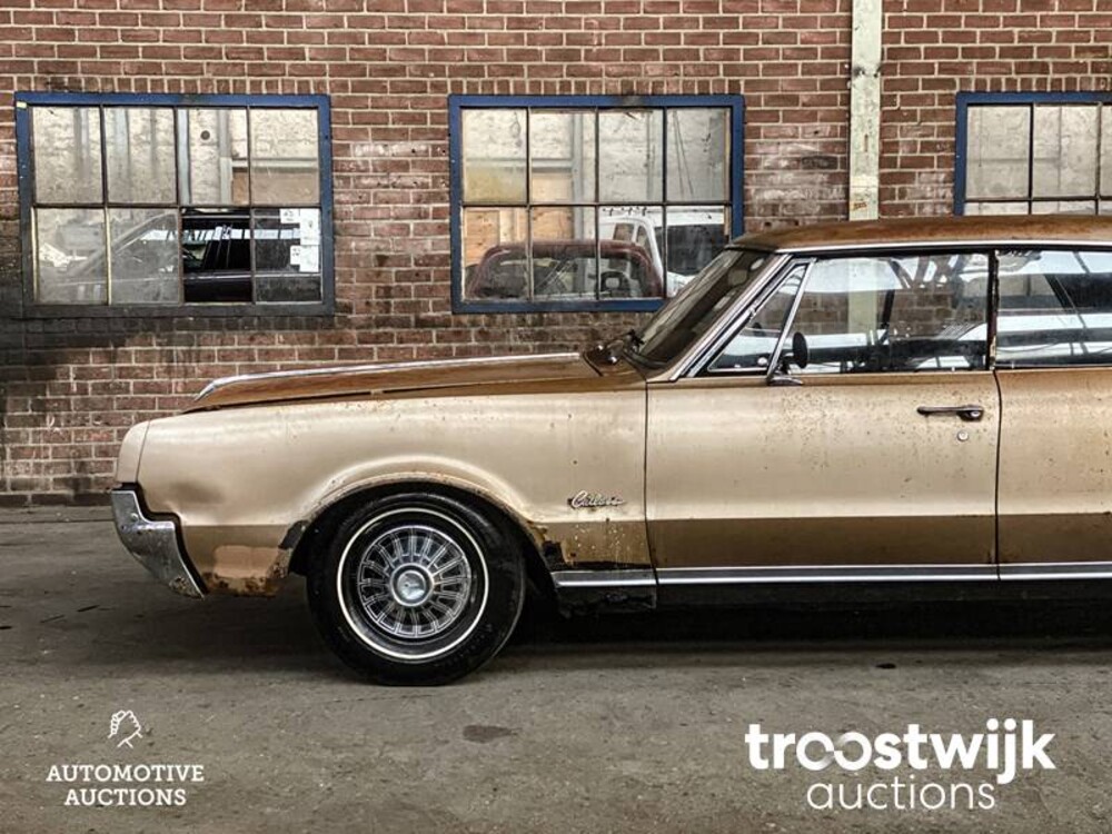 Oldsmobile Cutlass Car