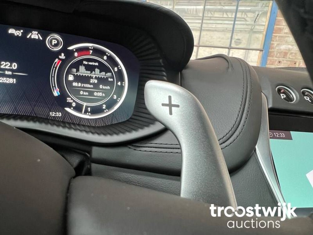 Aston Martin DBX 4.0 V8 551pk 2020, R-303-JK