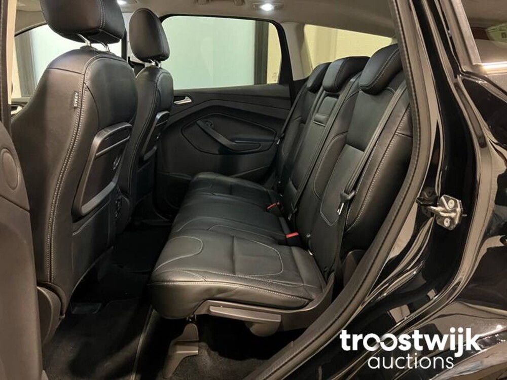 Ford Kuga Titanium Plus 4WD 182pk 2015, N-616-PP