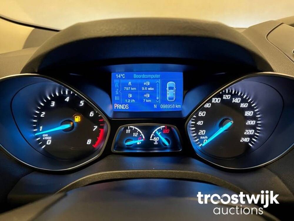 Ford Kuga Titanium Plus 4WD 182pk 2015, N-616-PP