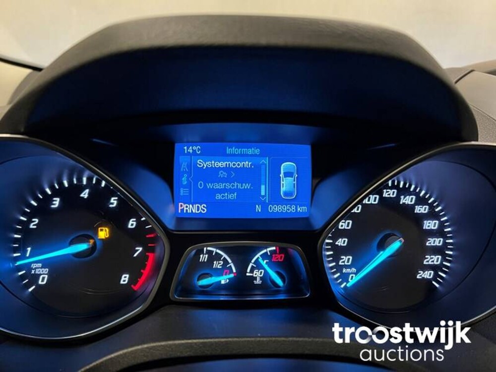 Ford Kuga Titanium Plus 4WD 182pk 2015, N-616-PP