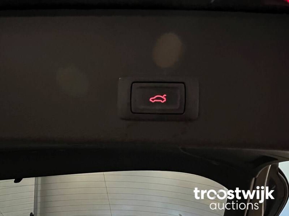 Audi A6 Avant S-Line TDI Ultra Sport Edition 190pk 2018 -Orig. NL-, TV-515-G