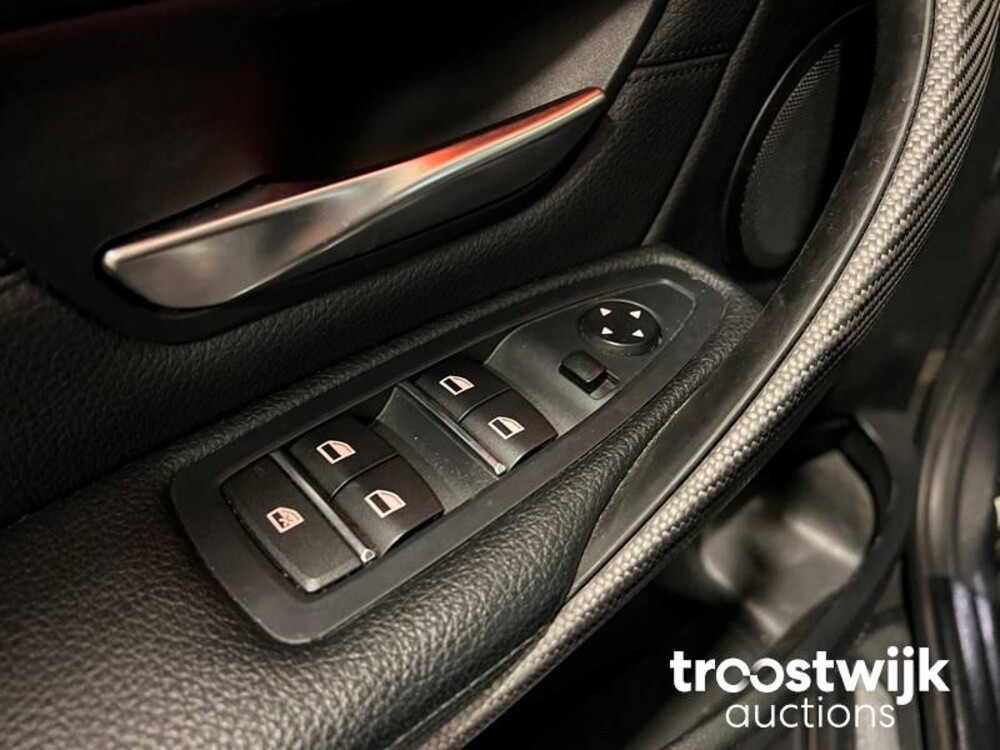 BMW 320d M-Performance Touring 190pk 2016 3-serie, NP-405-R