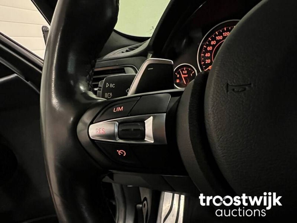 BMW 320d M-Performance Touring 190pk 2016 3-serie, NP-405-R