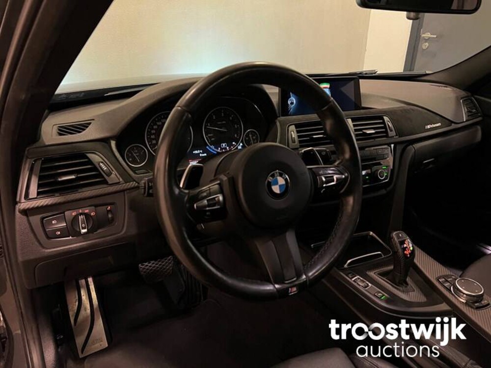 BMW 320d M-Performance Touring 190pk 2016 3-serie, NP-405-R