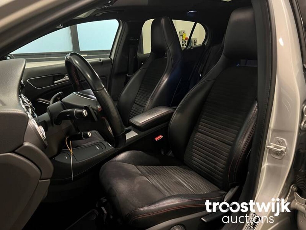 Mercedes-Benz GLA200 CDI Edition 1 136pk 2014 GLA-Klasse, TF-730-R