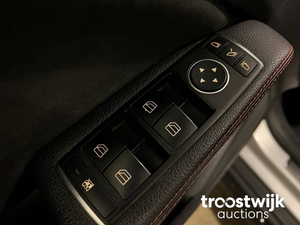 Mercedes-Benz GLA200 CDI Edition 1 136pk 2014 GLA-Klasse, TF-730-R