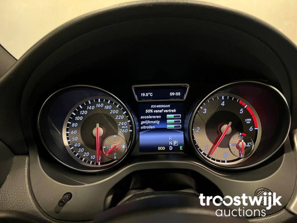 Mercedes-Benz GLA200 CDI Edition 1 136pk 2014 GLA-Klasse, TF-730-R