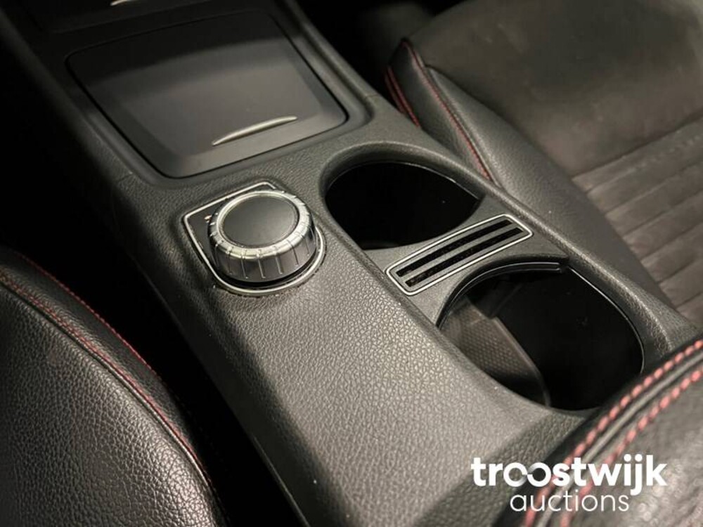 Mercedes-Benz GLA200 CDI Edition 1 136pk 2014 GLA-Klasse, TF-730-R