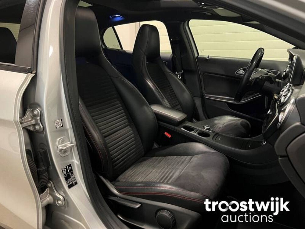 Mercedes-Benz GLA200 CDI Edition 1 136pk 2014 GLA-Klasse, TF-730-R