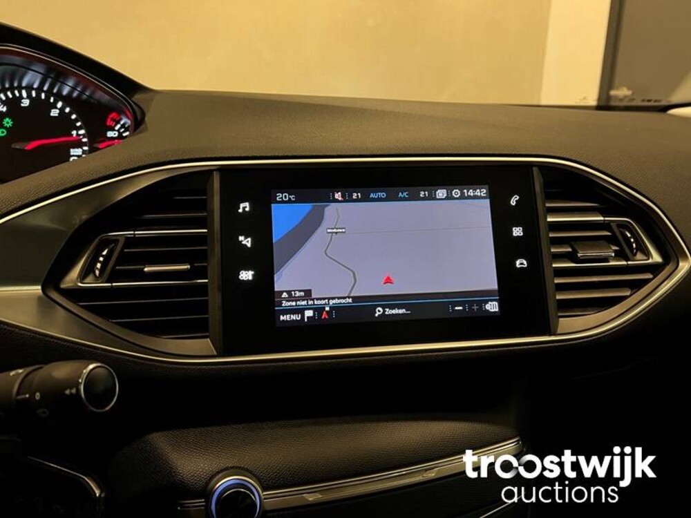 Peugeot 308 BlueHDi Premium 131pk 2020, J-737-HB