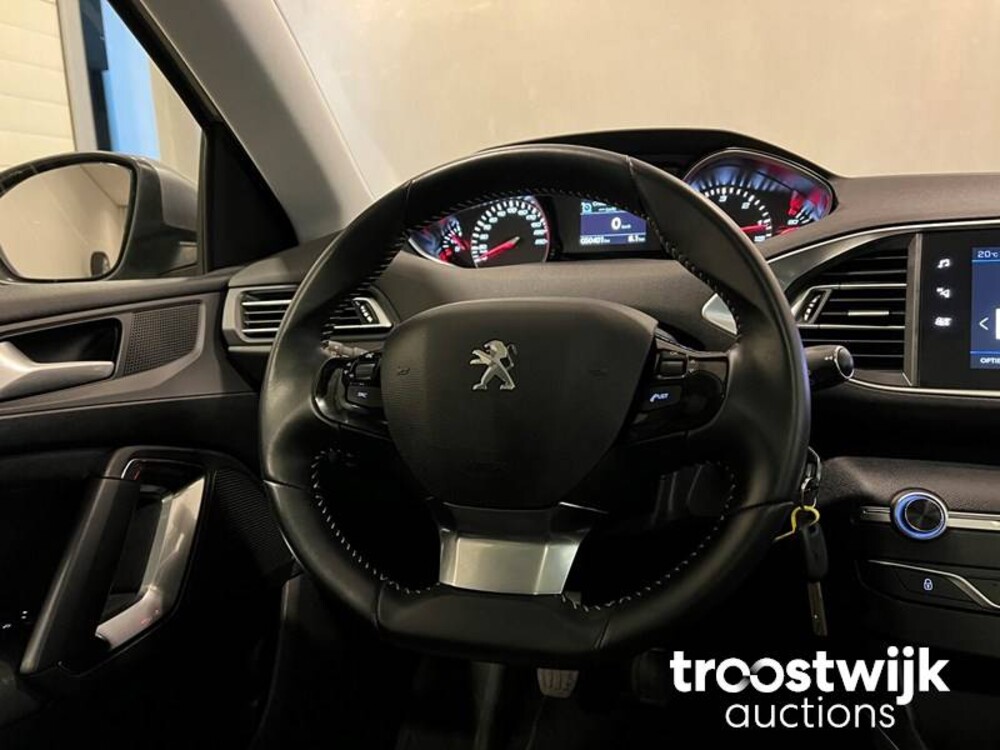 Peugeot 308 BlueHDi Premium 131pk 2020, J-737-HB