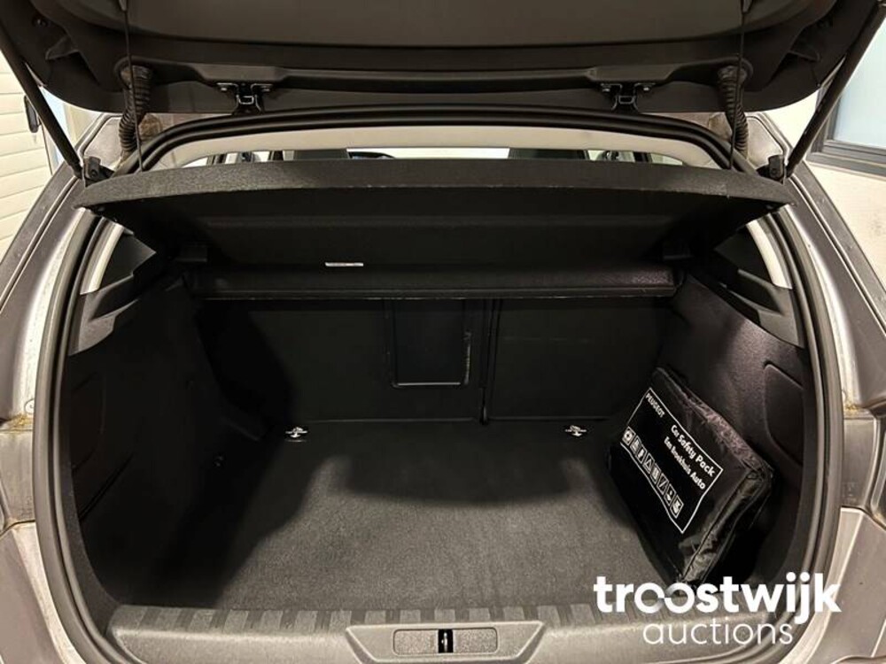 Peugeot 308 BlueHDi Premium 131pk 2020, J-737-HB