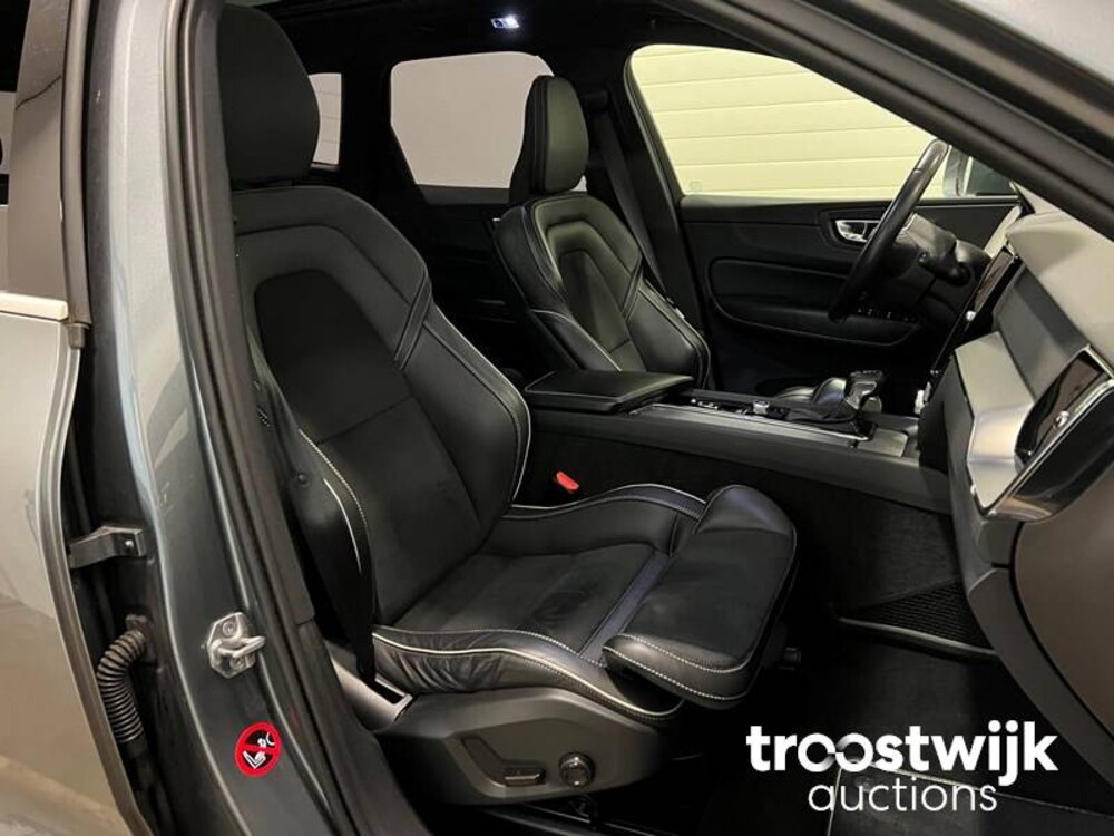 Volvo XC60 D4 AWD R-Design 190pk 2018 -Orig. NL-, SP-718-L