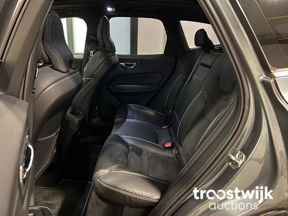 Volvo XC60 D4 AWD R-Design 190pk 2018 -Orig. NL-, SP-718-L