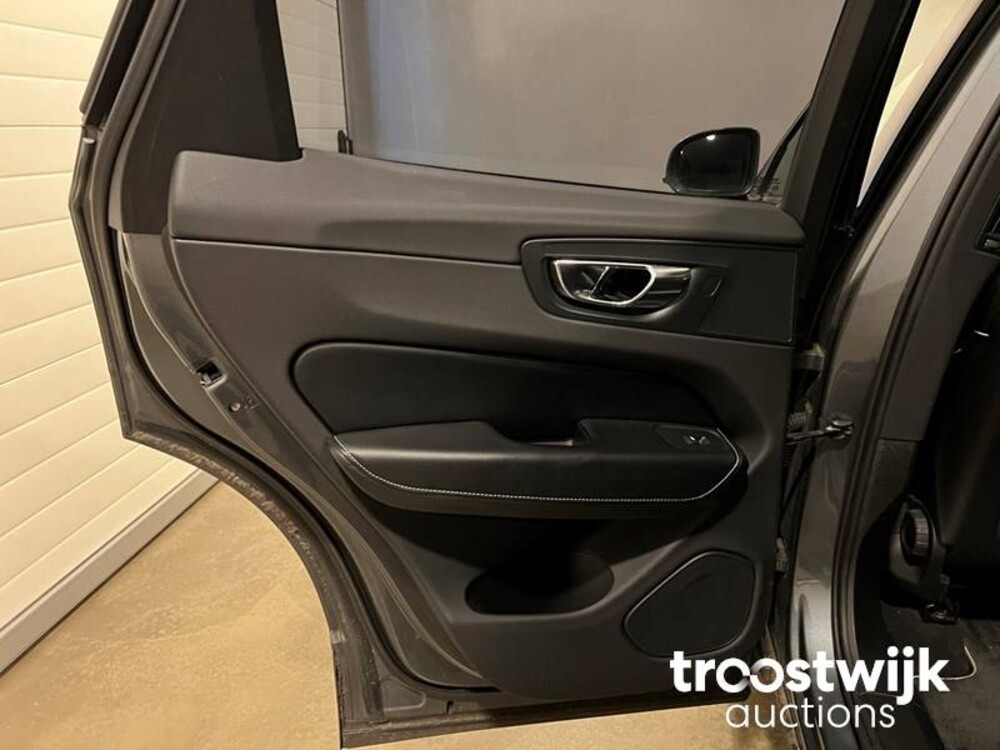 Volvo XC60 D4 AWD R-Design 190pk 2018 -Orig. NL-, SP-718-L