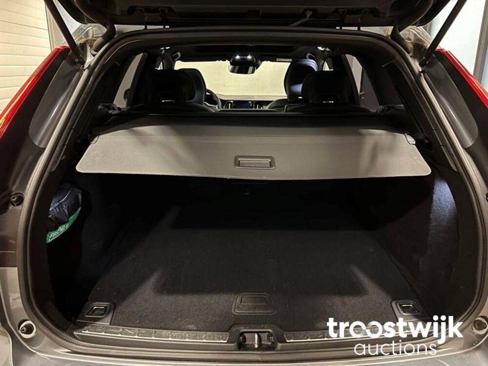 Volvo XC60 D4 AWD R-Design 190pk 2018 -Orig. NL-, SP-718-L