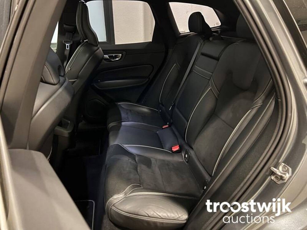 Volvo XC60 D4 AWD R-Design 190pk 2018 -Orig. NL-, SP-718-L