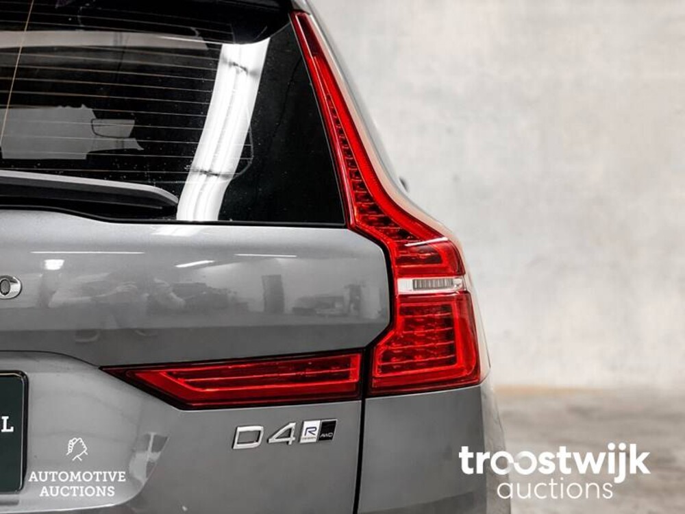 Volvo XC60 D4 AWD R-Design 190pk 2018 -Orig. NL-, SP-718-L