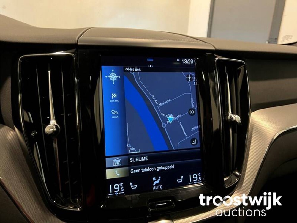 Volvo XC60 D4 AWD R-Design 190pk 2018 -Orig. NL-, SP-718-L