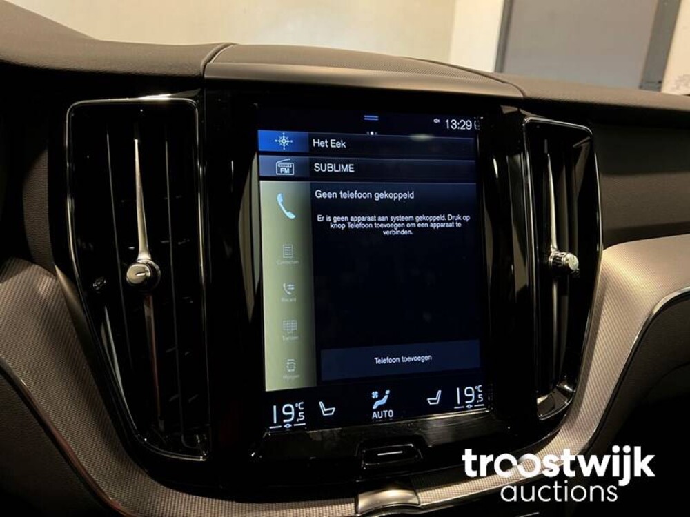 Volvo XC60 D4 AWD R-Design 190pk 2018 -Orig. NL-, SP-718-L