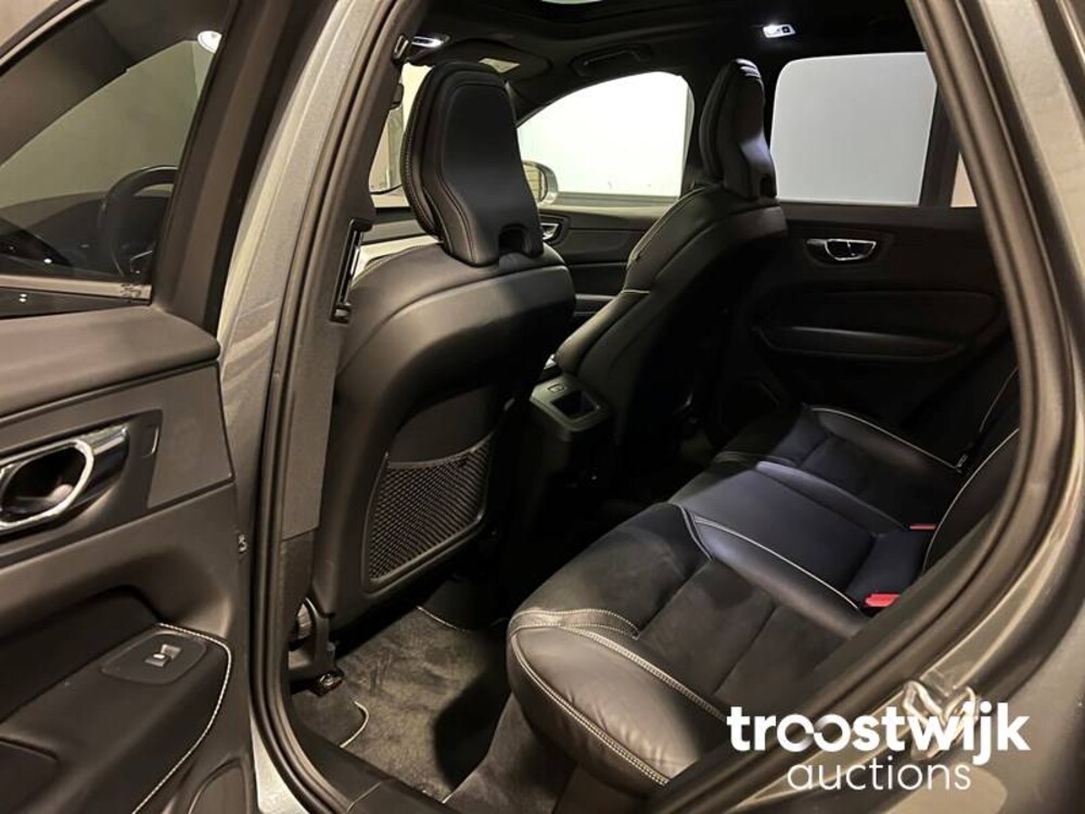 Volvo XC60 D4 AWD R-Design 190pk 2018 -Orig. NL-, SP-718-L