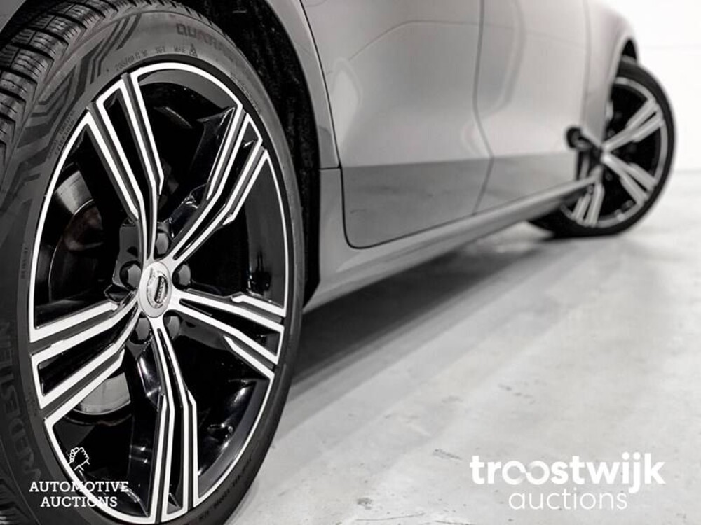 Volvo V60 D4 Inscription 190pk 2018, G-956-GR