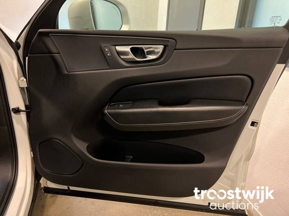 Volvo XC60 D4 R-Design Inscription 2.0  190pk 2018, ZH-869-J