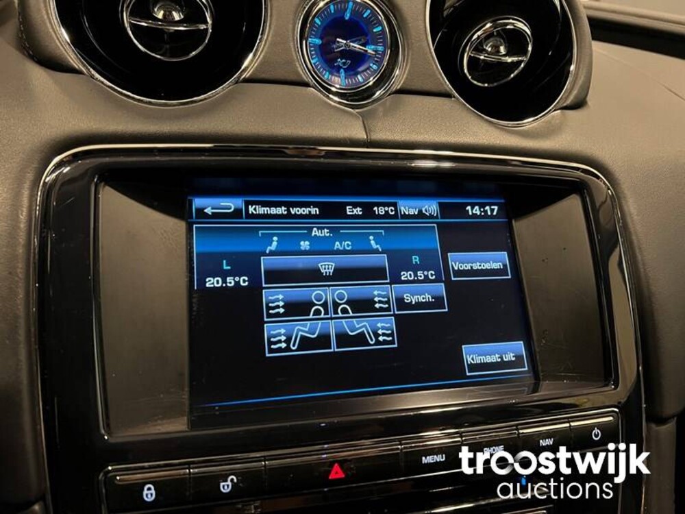 Jaguar XJ Premium Luxury 2.0 241pk 2013 -Orig. NL-, 7-KBN-78
