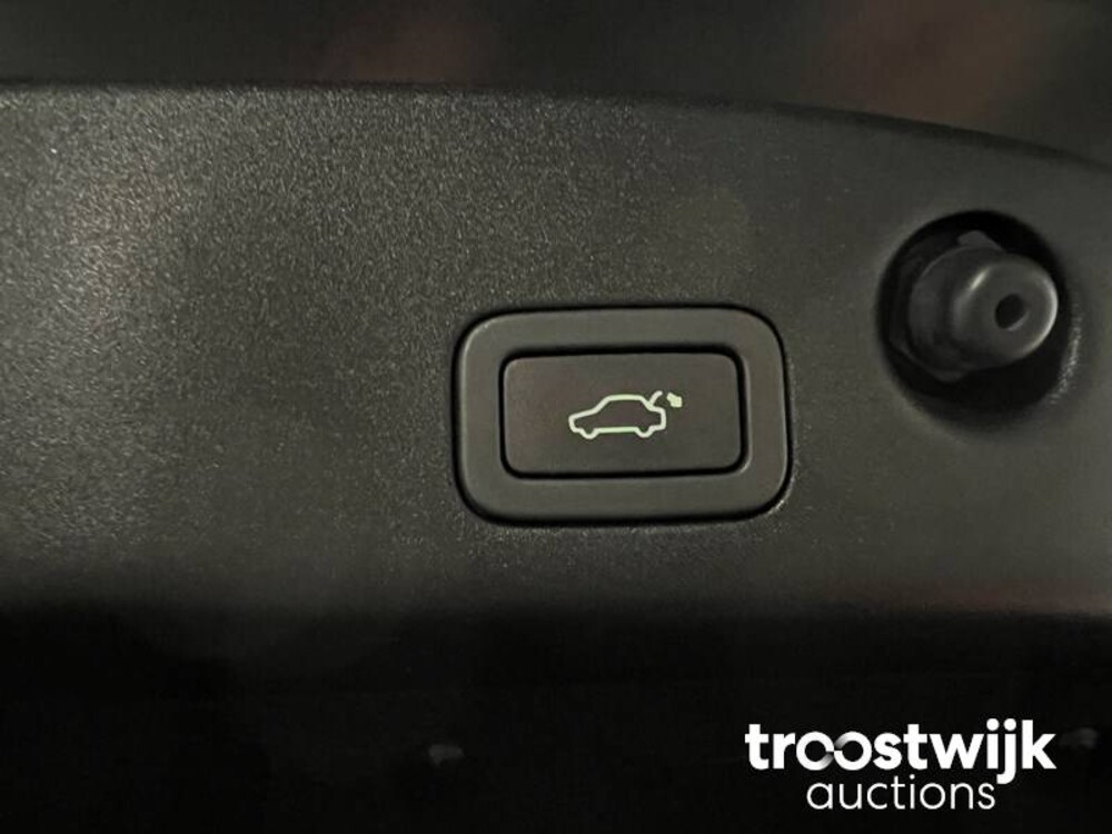 Jaguar XJ Premium Luxury 2.0 241pk 2013 -Orig. NL-, 7-KBN-78