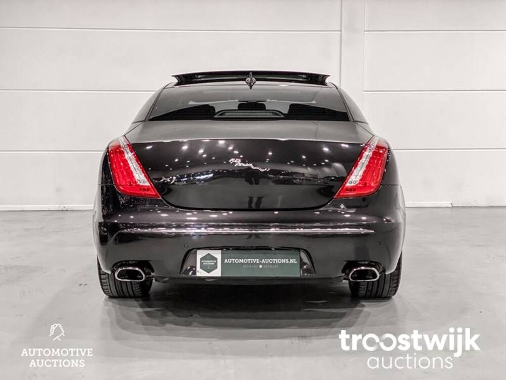Jaguar XJ Premium Luxury 2.0 241pk 2013 -Orig. NL-, 7-KBN-78