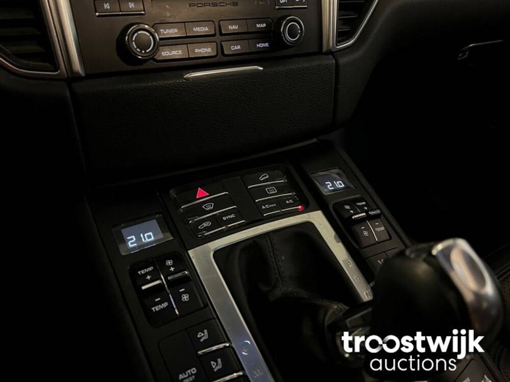 Porsche Macan -FACELIFT-  252pk 2018 -Orig. NL- , TL-246-D