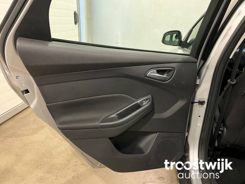 Ford Focus Wagon Ecoboost Lease Edition 125pk 2017 -Orig. NL-, PX-666-G