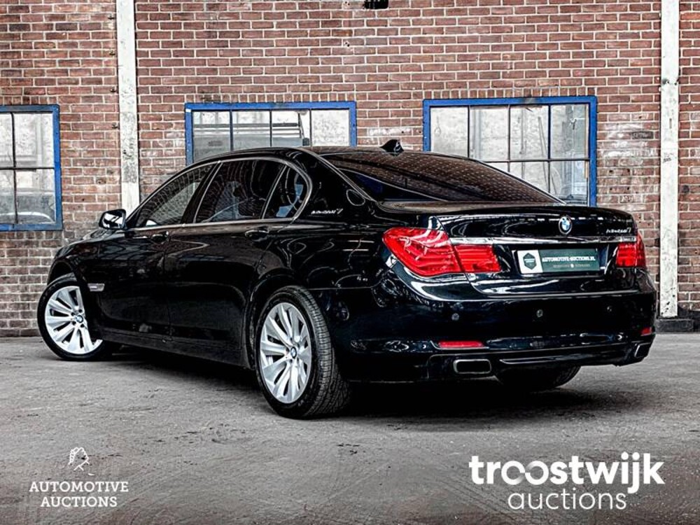 BMW 750 IL Active Hybrid 7er 465PS 2012