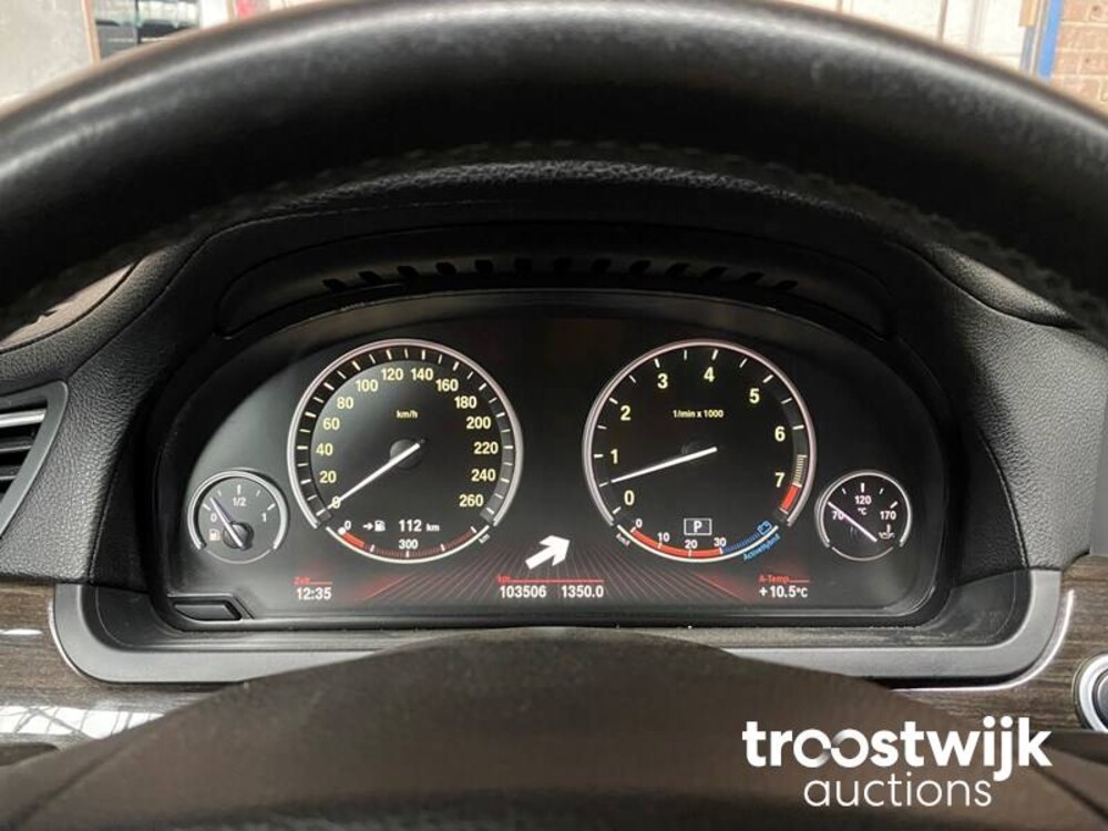 BMW 750 IL Active Hybrid 7er 465PS 2012