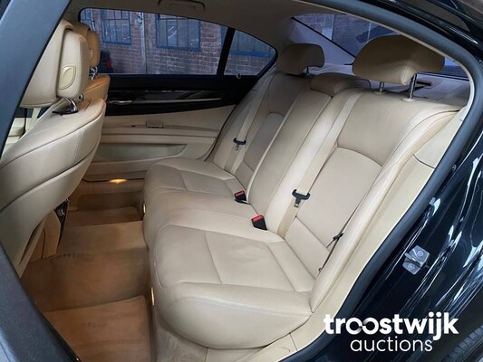 BMW 750 IL Active Hybrid 7 series 465hp 2012