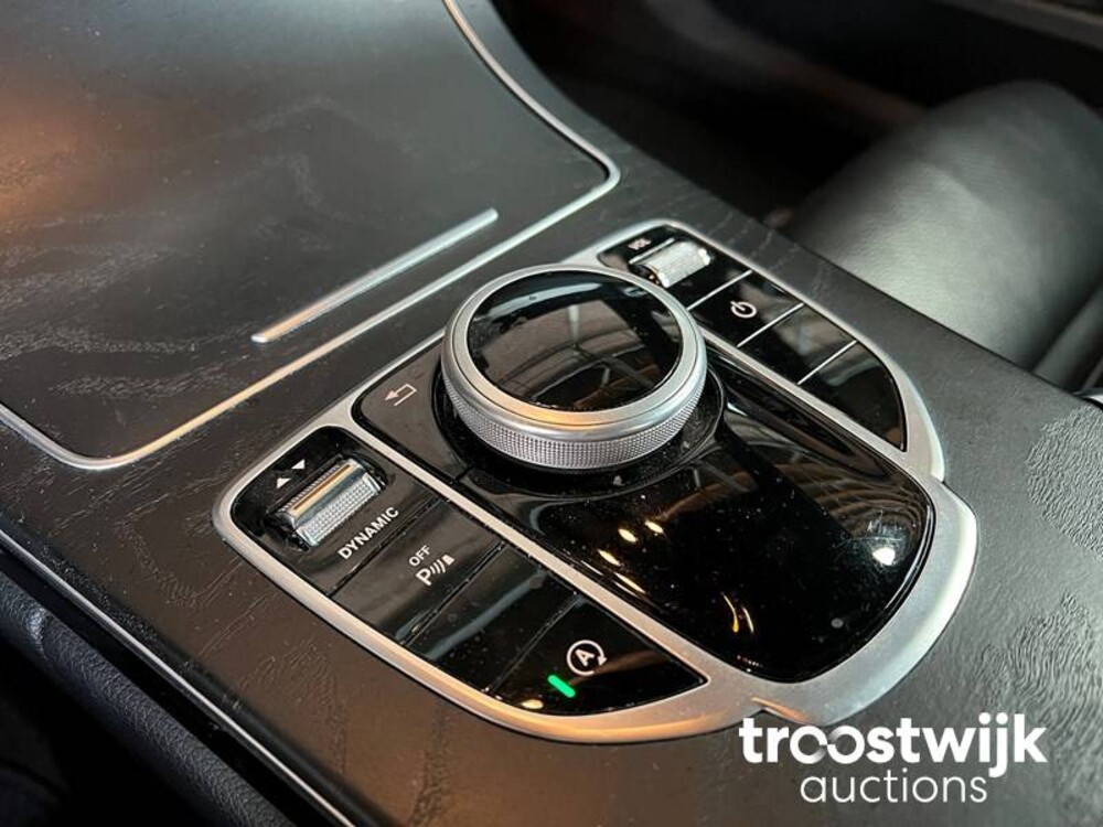 Mercedes-Benz C180 Coupe AMG Premium Plus 156PS 2017, G-955-VT