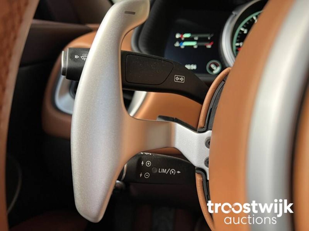 Aston Martin DB11 5.2 V12 Twin Turbo 609PS 2017