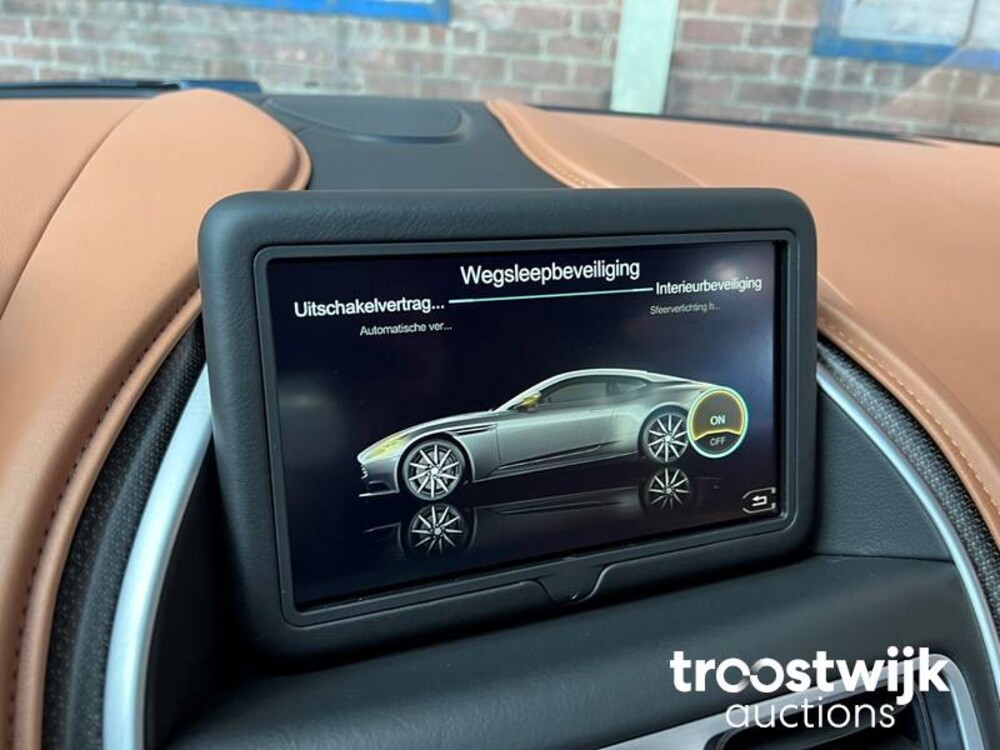 Aston Martin DB11 5.2 V12 Twin Turbo 609PS 2017