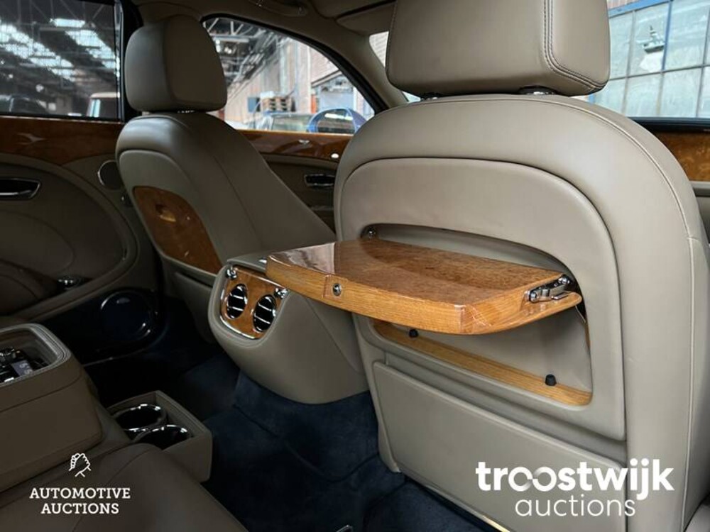 Bentley Mulsanne 6.8 V8 513PS 2012 NEUES MODELL