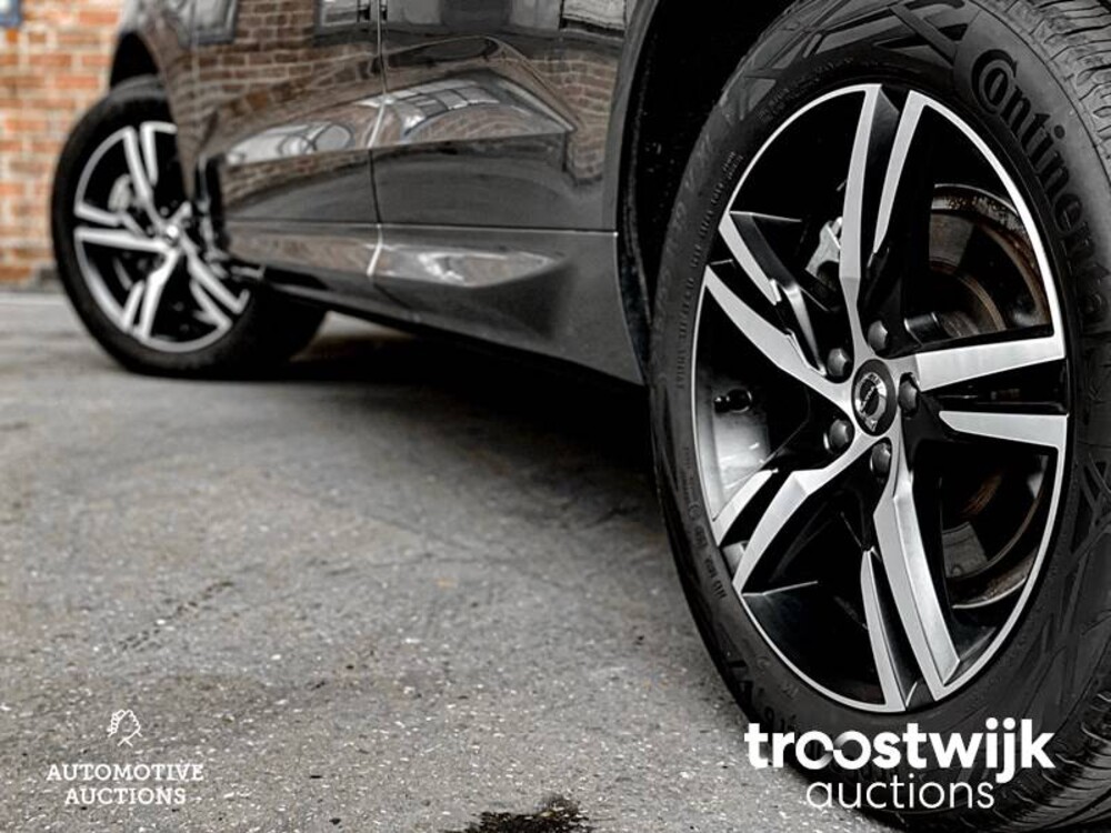 Volvo XC60 T8 R-Design Recharge 389hp 2021 -Manufacturer's warranty-